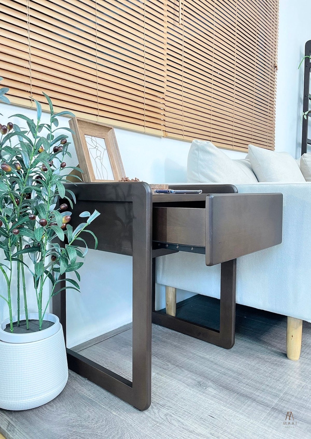 Uchu Side Table
