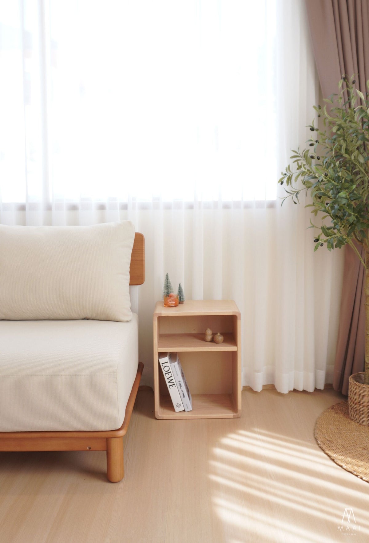 Akeru Side Table