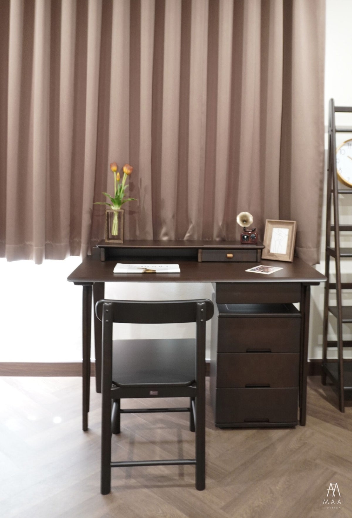 Benkyo Table