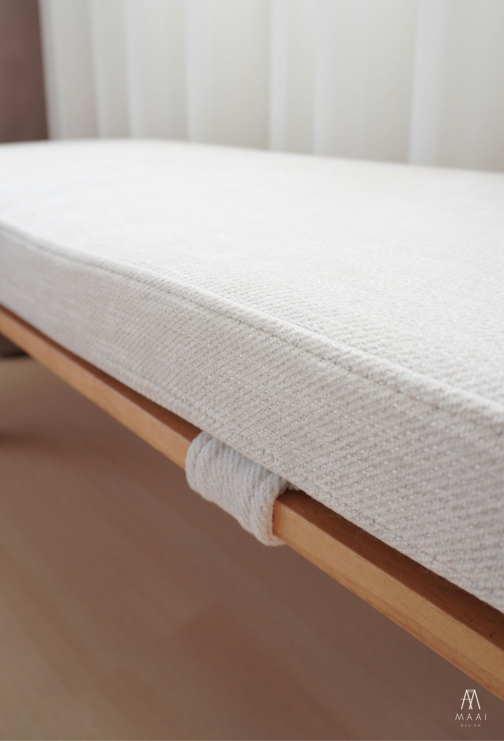 Kira Bench
