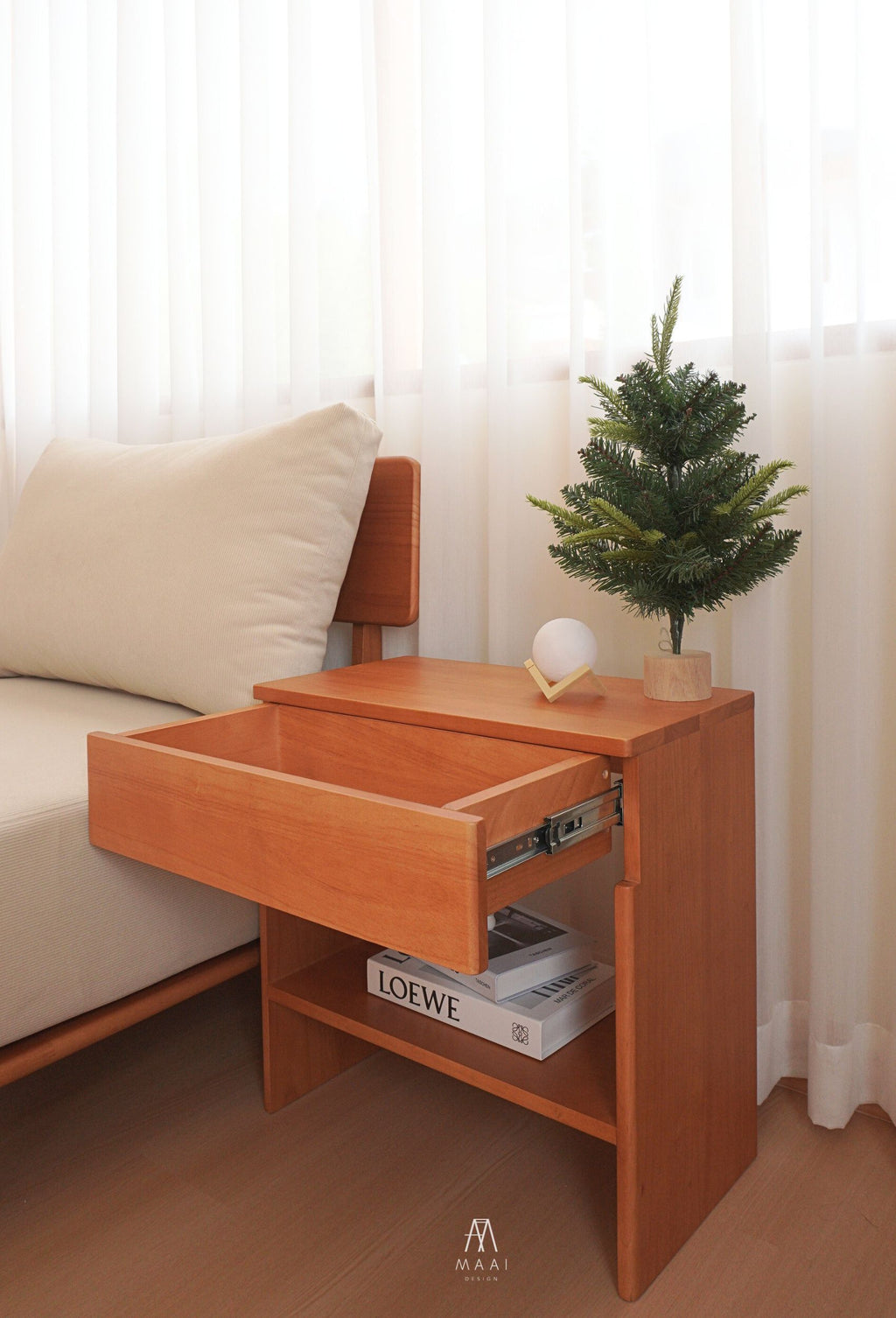 Reina Side Table