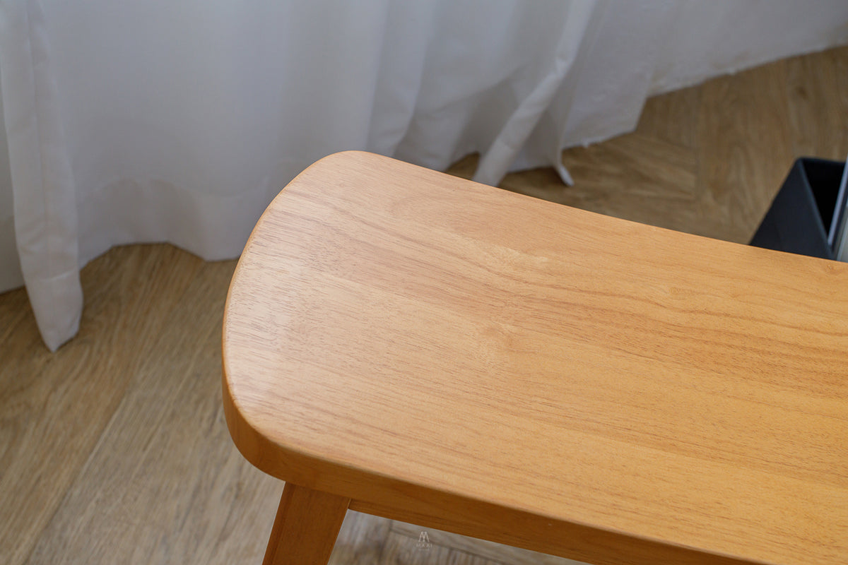 Yokuso Stool