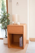 Uneru Side Table