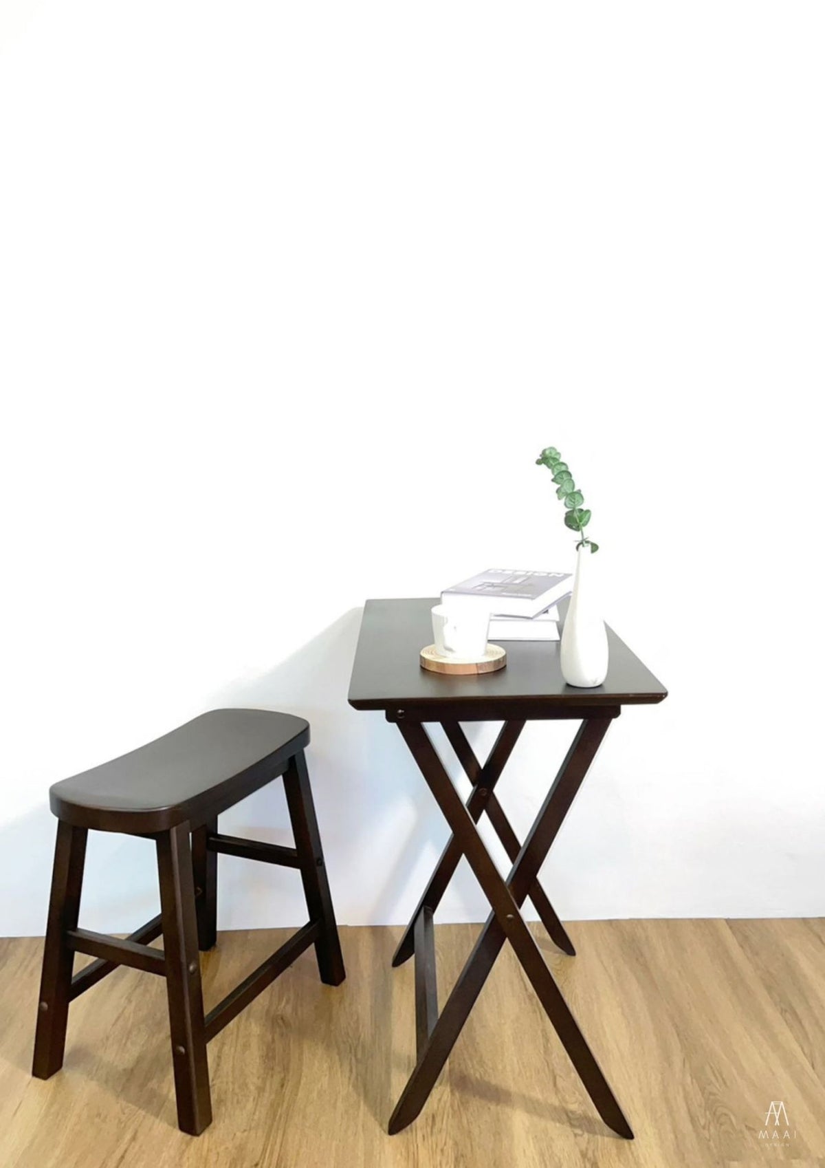 Yokuso Stool