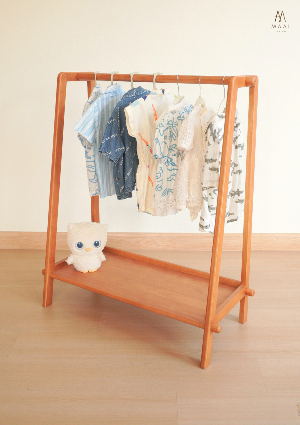 Lili Shelf ราวแขวนเสื้อผ้าเด็ก Main image