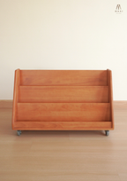 Noa Reading Shelf
